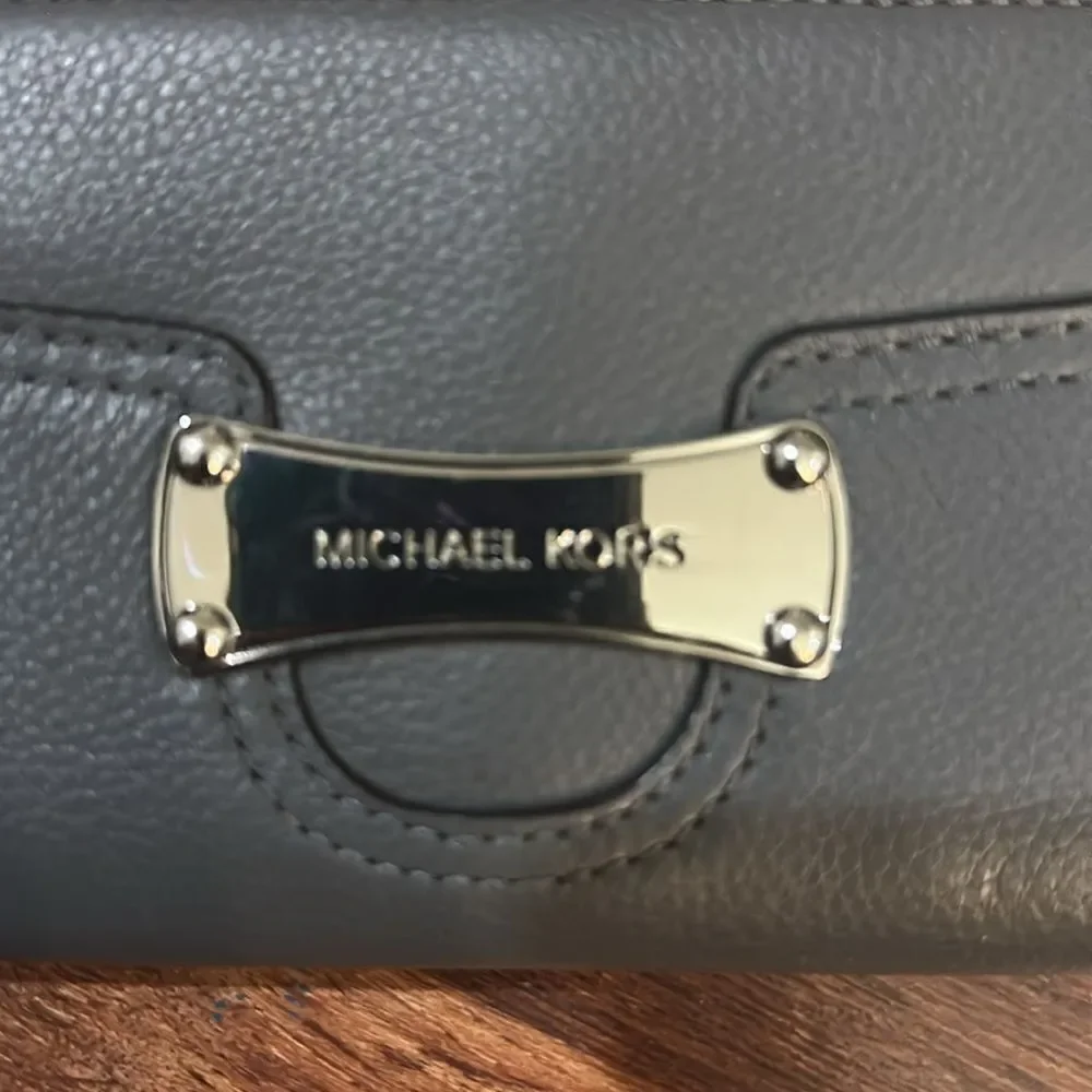 Michael Kors Wallet - Picture 8 of 8